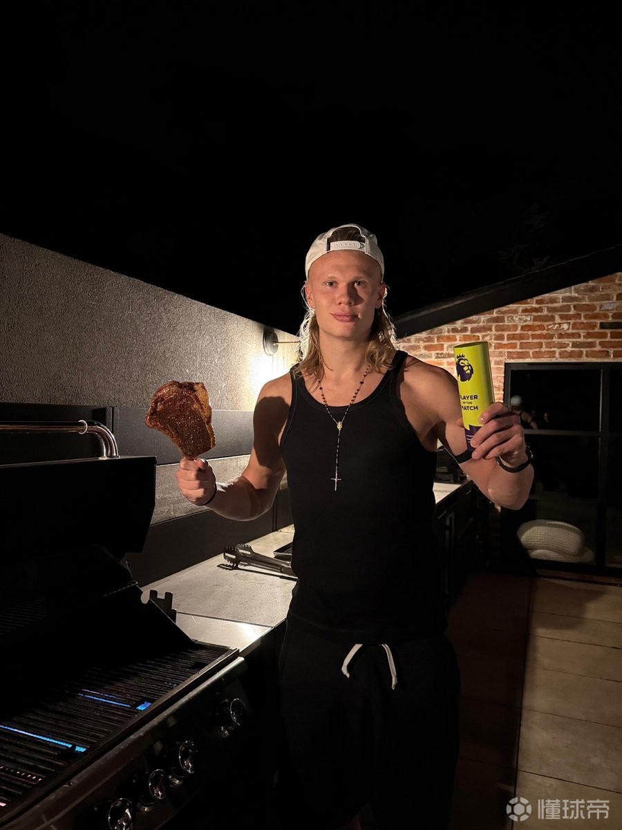 出色发挥引发热议!,哈兰德在SKT比赛中战术调整全场沸腾不已 出色发挥引发热议!,哈兰德在SKT比赛中战术调整全场沸腾不已