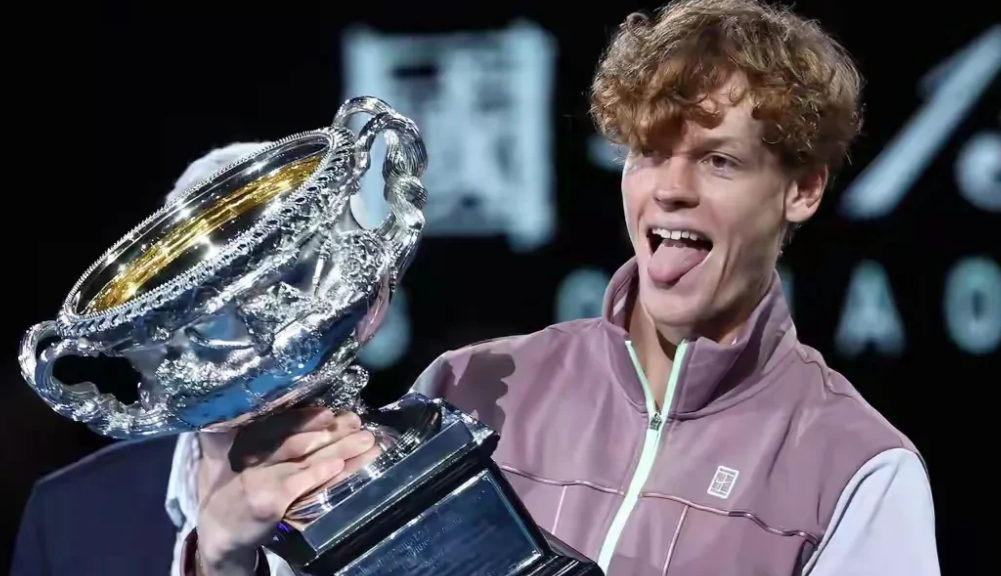 澳大利亚队不断突破!,费德勒连续十二场比赛得分超过刷新纪录赢得满堂喝彩 澳大利亚队不断突破!,费德勒连续十二场比赛得分超过刷新纪录赢得满堂喝彩