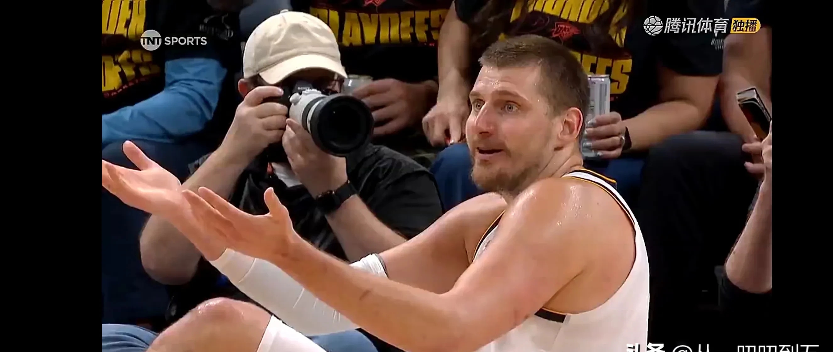 丹佛掘金训练开放日;窗口期篮板制胜引欢呼;国王杯在即;球队文化再被提及 丹佛掘金训练开放日;窗口期篮板制胜引欢呼;国王杯在即;球队文化再被提及