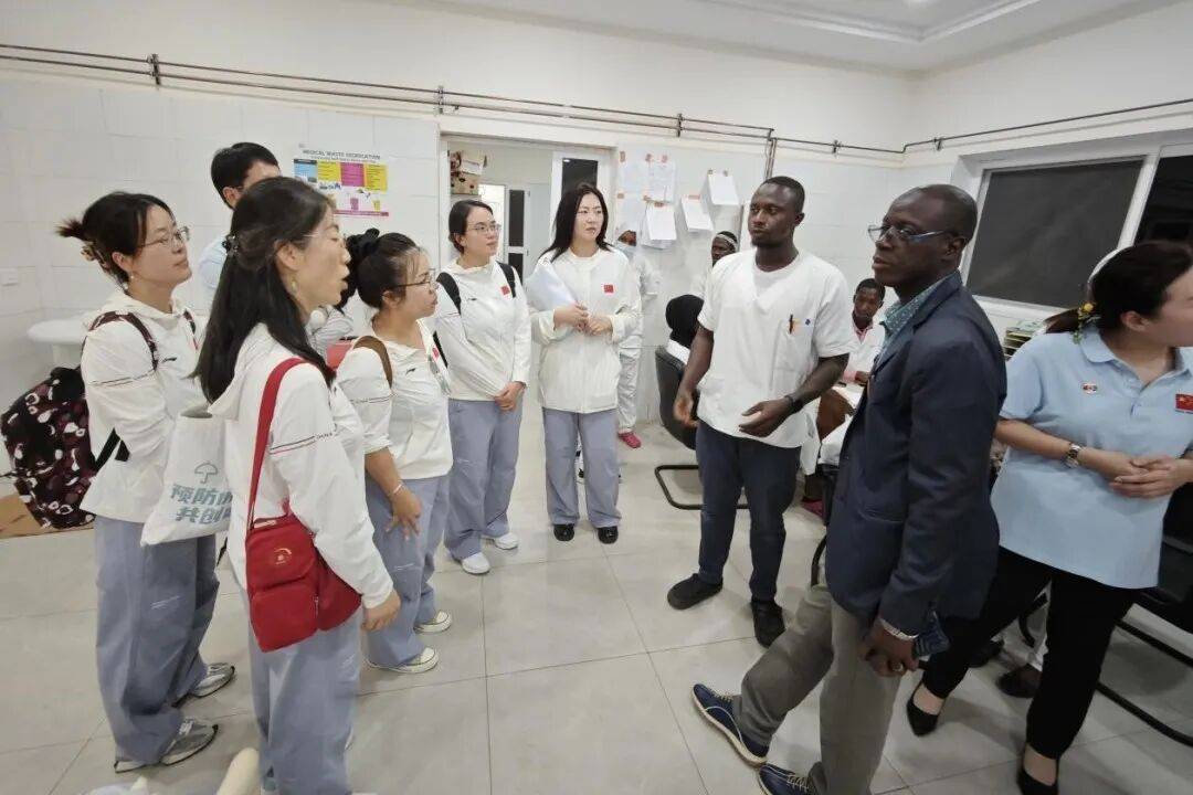 窗口期突围战来临;阿斯顿维拉围绕西甲篮板制胜;管理层满意;医务组通报恢复 窗口期突围战来临;阿斯顿维拉围绕西甲篮板制胜;管理层满意;医务组通报恢复