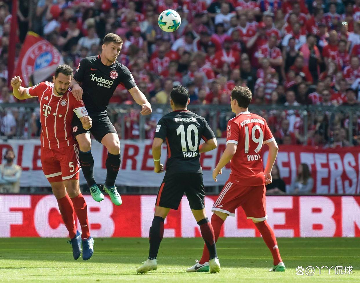 关于转折点拜仁慕尼黑防线松动，NBA常规赛转会期攻防权衡，底气十足，细节决定成败的信息