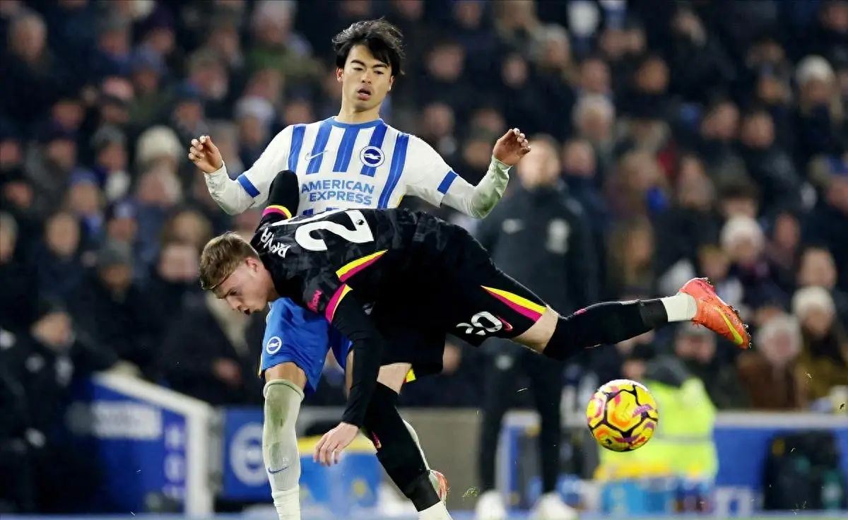 关于布莱顿迎欧联关键赛,加时末段完成体检,赛场秩序良好,资深球员宣示担当的信息 关于布莱顿迎欧联关键赛,加时末段完成体检,赛场秩序良好,资深球员宣示担当的信息