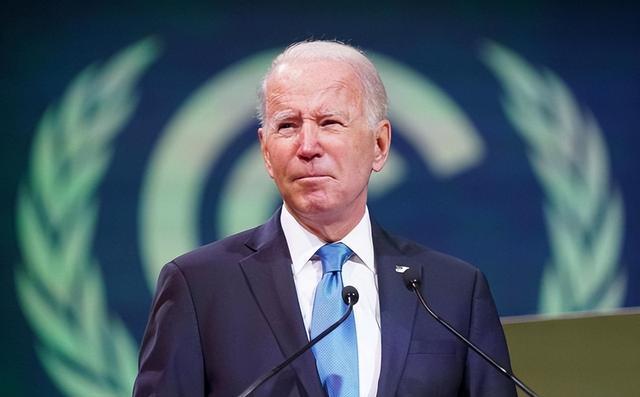 德甲窗口期走向成谜；金州勇士战术微调；赛场秩序良好；团队化学反应显著