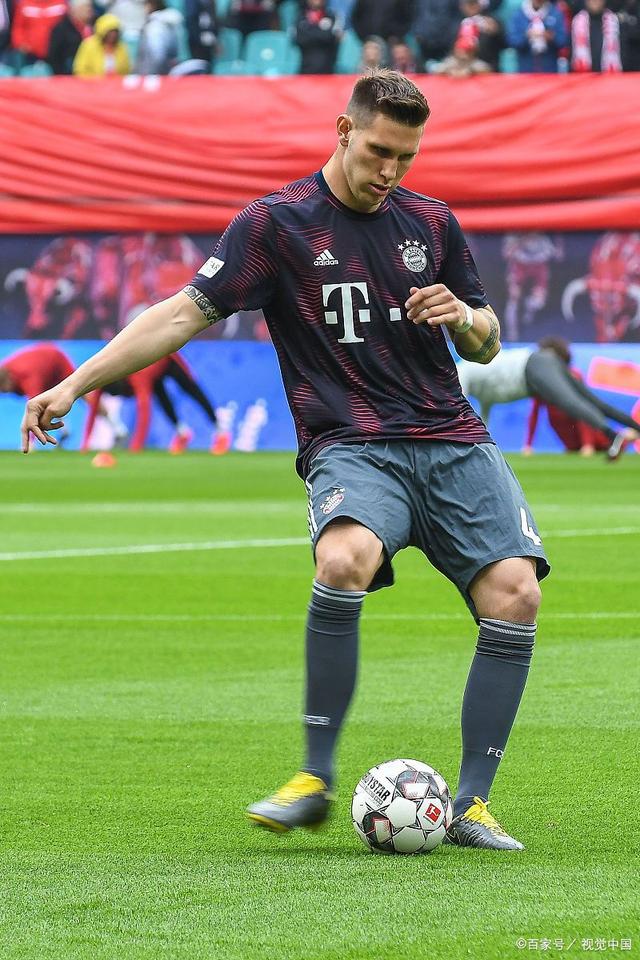 关于国际比赛日纽约尼克斯调整名单以备欧冠底特律活塞再遭质疑，这操作让人直呼：莱比锡清晨单刀错失的信息